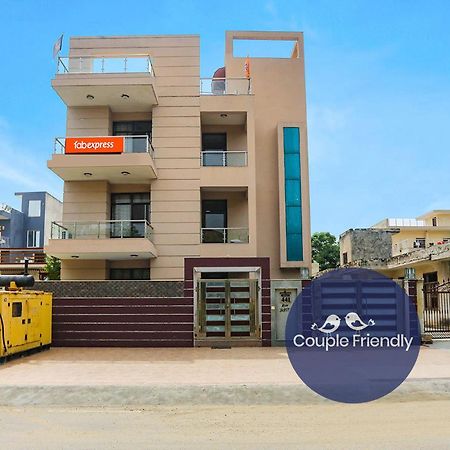 Fabexpress Next Home Гургаон Екстериор снимка